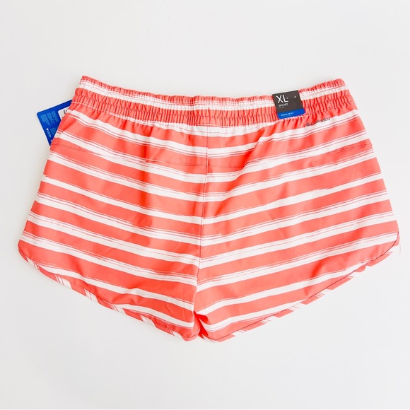 Columbia Omni-Shade NWT 3” Inseam Coral Striped Running Shorts - Picture 6 of 6